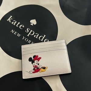 NWT DISNEY COLLECTIBLE MINNIE CARD HOLDER